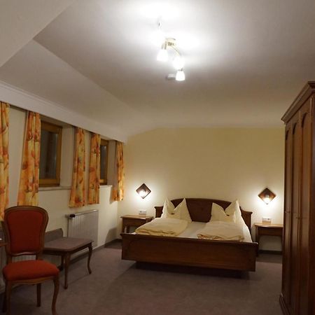 Landhotel Pacher أوبرفيلاخ الغرفة الصورة